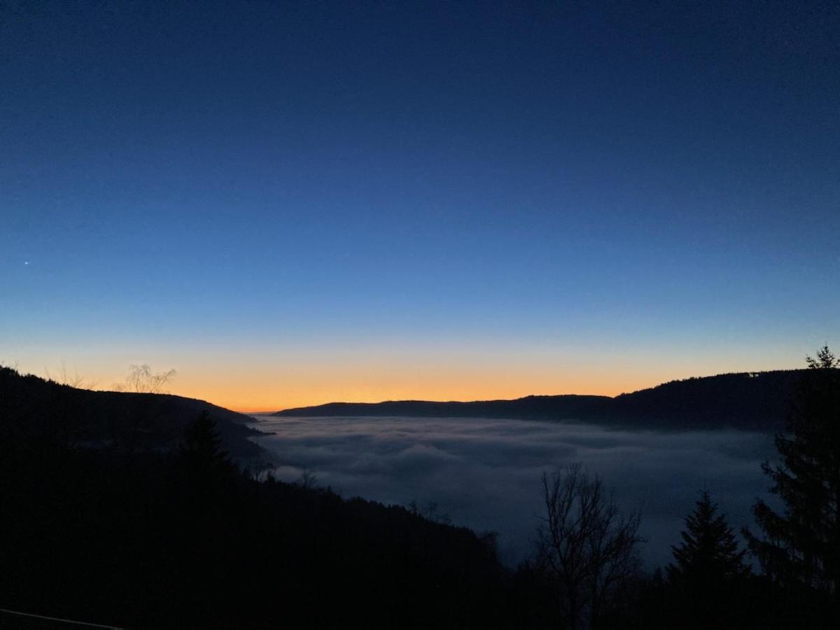 לה טולי Le Gite Cozy De Bouvacote Avec Vue Panoramique Et Sauna מראה חיצוני תמונה